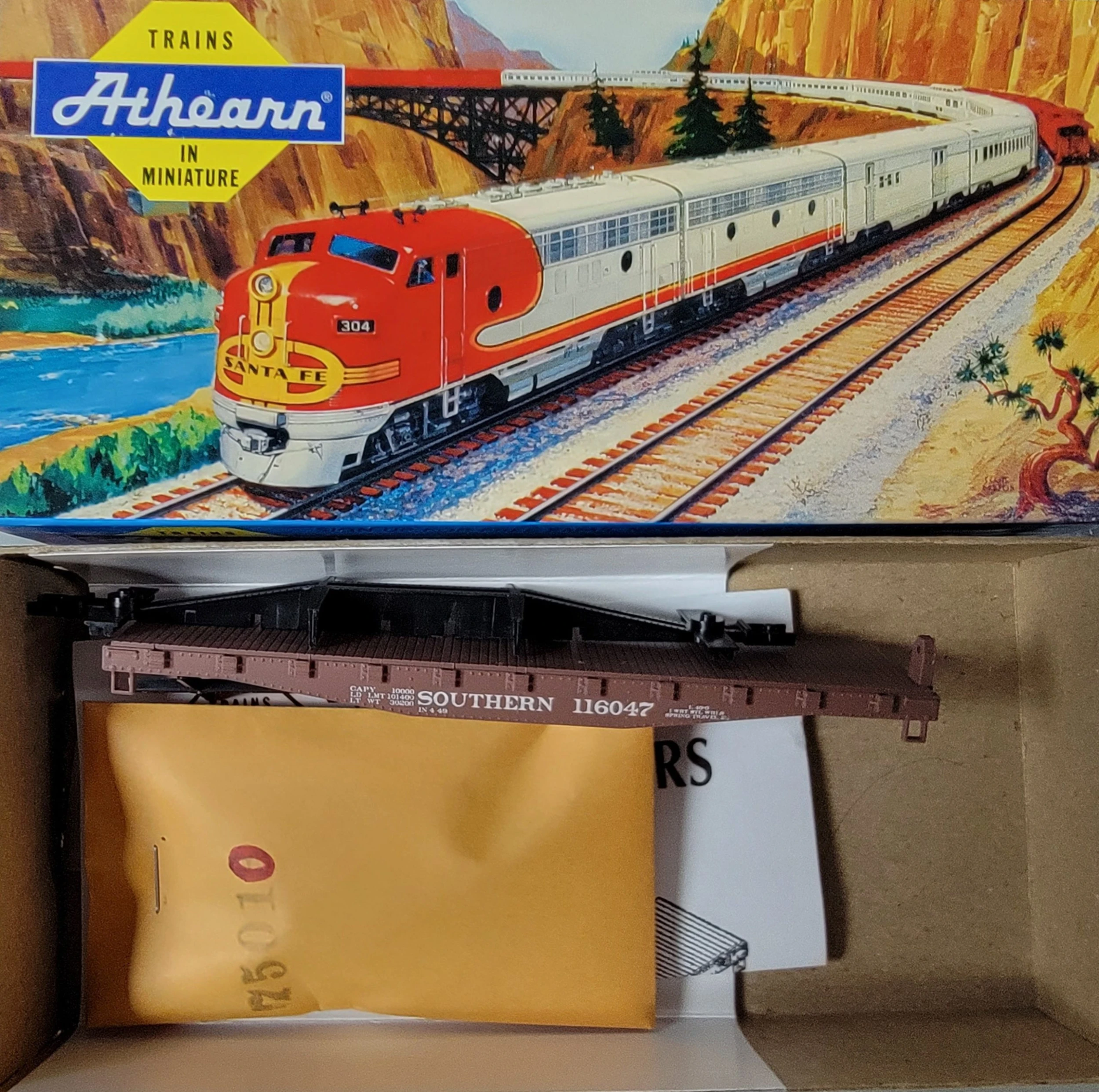 Athearn 1356 HO Scale 40' Flat Car (Blue Box Kit) Southern 116047 - NOS 1 Athearn 1356 HO Scale 40' Flat Car (Blue Box Kit) Southern 116047 - NOS